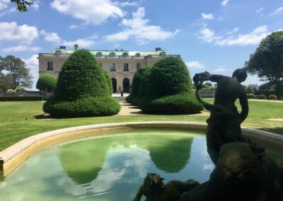 French landscape architect, Jacques Gréber, laid out the original grand parterre facing Bellevue Avenue.